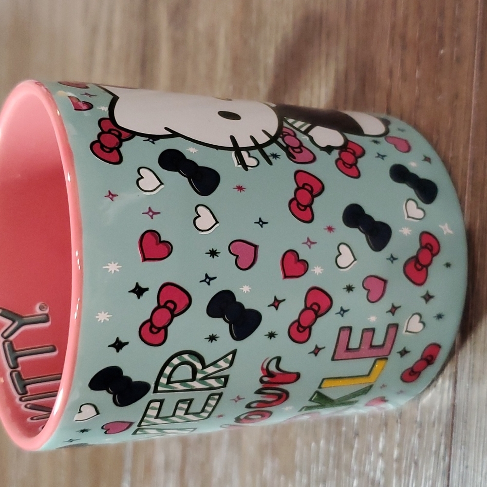 Hello Kitty Mug - Picture 4 of 8